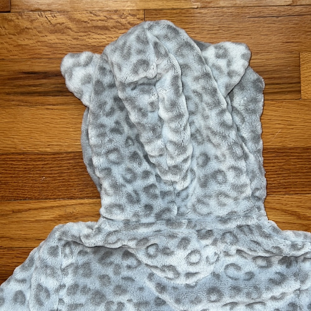 Girls fuzzy one piece - Picture 7 of 7